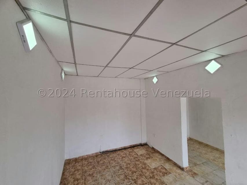 Comercial (Local Comercial) en Alquiler en Parroquia Catedral, Lara - 5