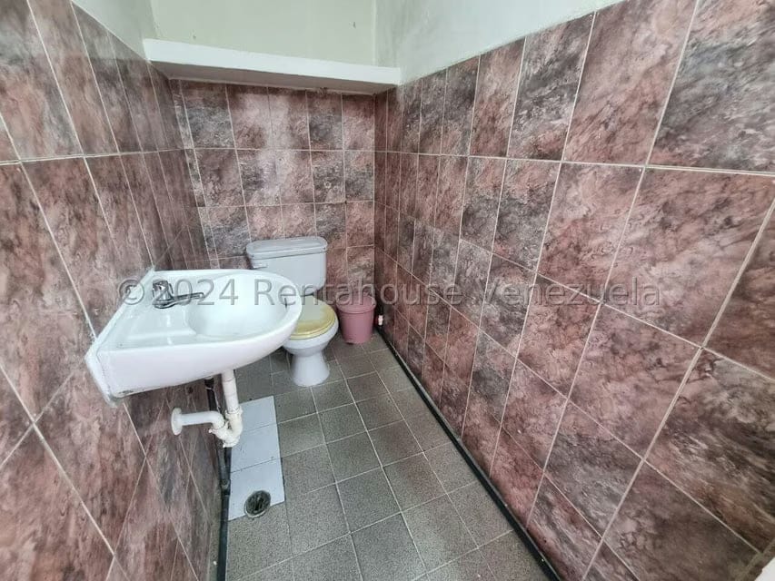 Comercial (Local Comercial) en Alquiler en Parroquia Catedral, Lara - 45