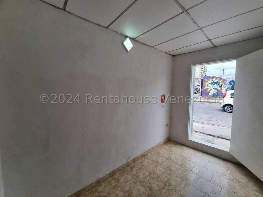 Comercial (Local Comercial) en Alquiler en Parroquia Catedral, Lara - 9