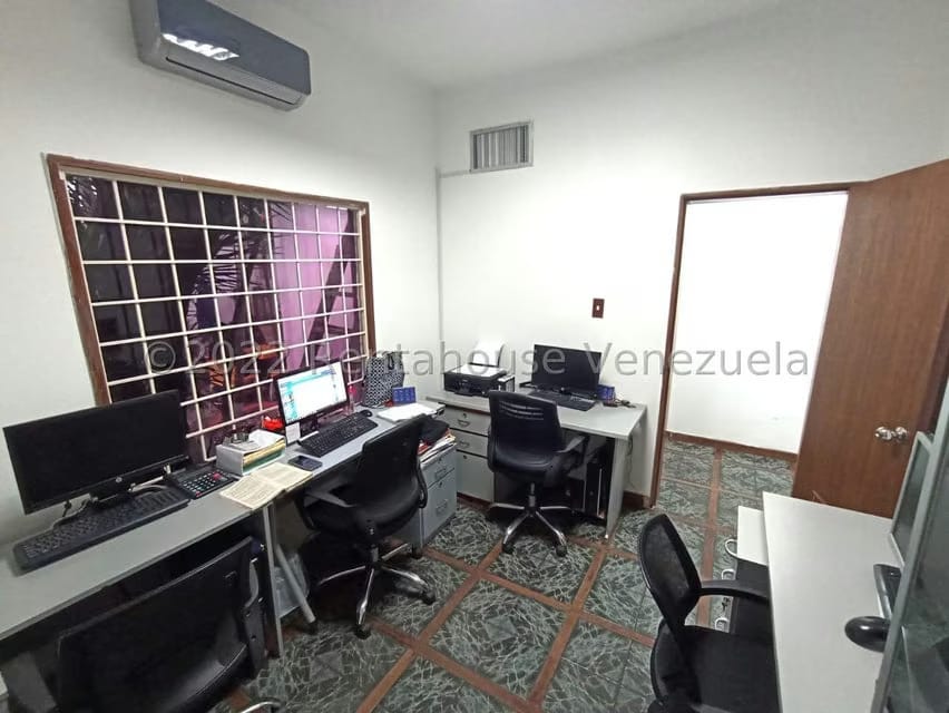 Casa (1 Nivel) en Venta en Del Este, Lara - 28
