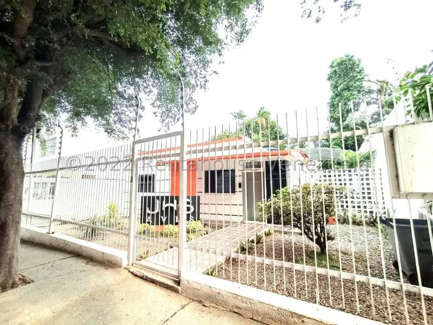 Casa (1 Nivel) en Venta en Del Este, Lara - 60