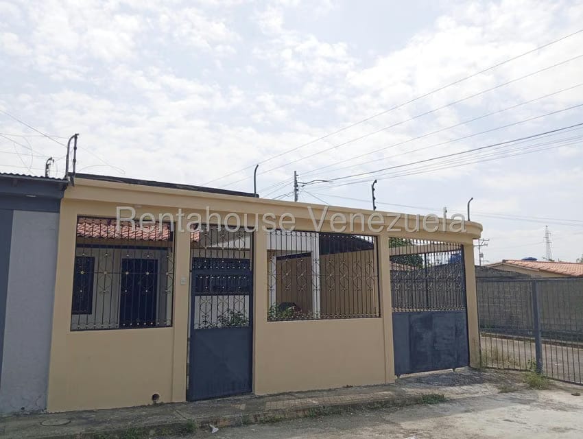 Casa (1 Nivel) en Venta en Ciudad Varyna, Barinas - 2