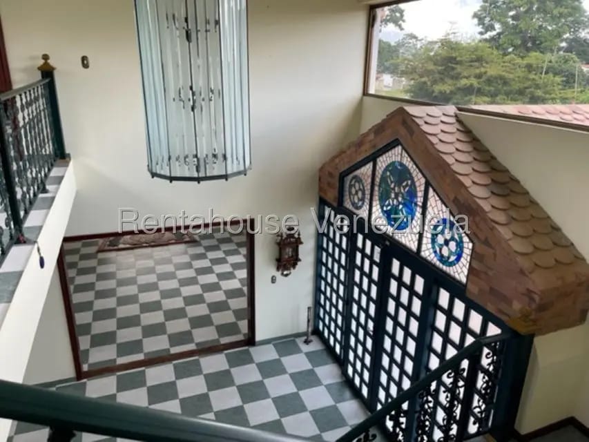 Casa (Duplex) en Venta en Avenida Principal Cecilio Acosta, Miranda - 16