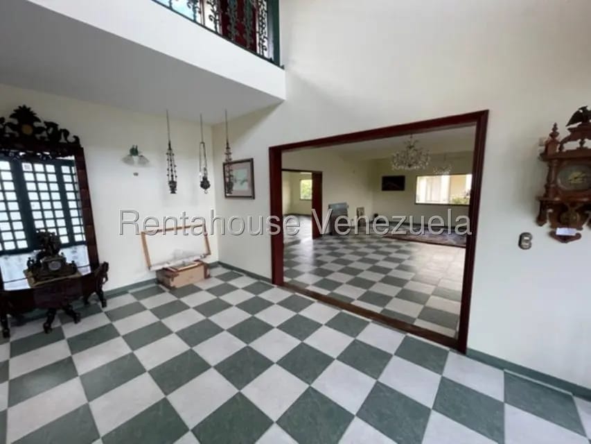 Casa (Duplex) en Venta en Avenida Principal Cecilio Acosta, Miranda - 10