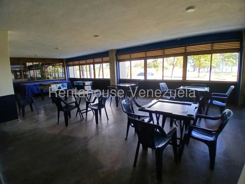 Apartamento (1 Nivel) en Venta en Ciudad Balneario Higuerote, Miranda - 4