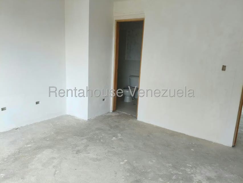 Apartamento (1 Nivel) en Venta en Solar del Hatillo, Distrito Metropolitano - 19