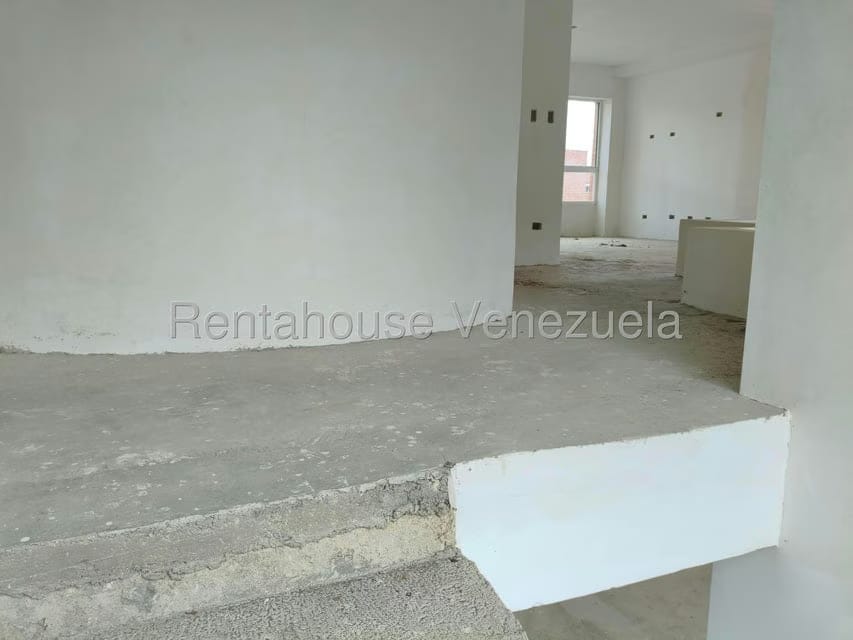 Apartamento (1 Nivel) en Venta en Solar del Hatillo, Distrito Metropolitano - 32