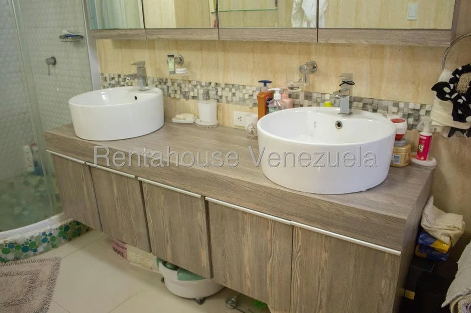Casa (Duplex) en Venta en Colinas de Vista Alegre, Distrito Metropolitano - 23