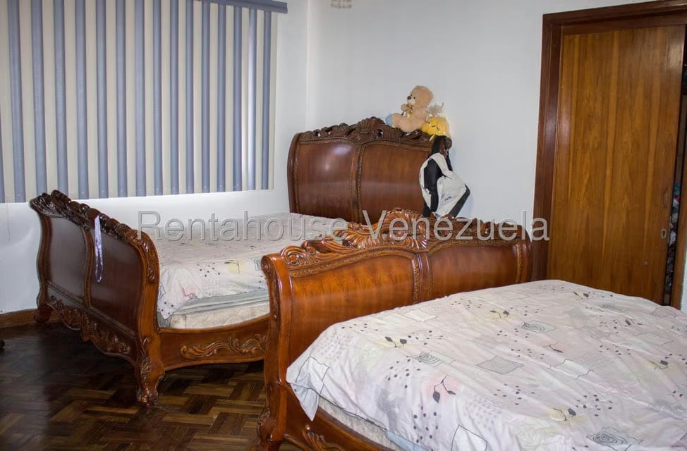 Casa (Duplex) en Venta en Colinas de Vista Alegre, Distrito Metropolitano - 28