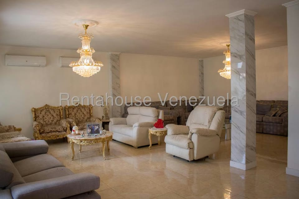 Casa (Duplex) en Venta en Colinas de Vista Alegre, Distrito Metropolitano - 5