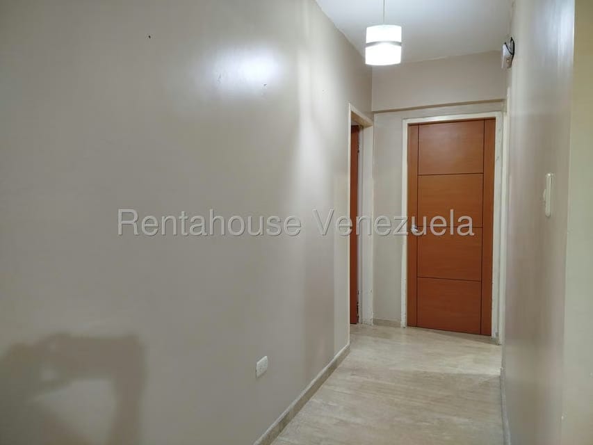 Apartamento (1 Nivel) en Alquiler en Andres Bello, Aragua - 15