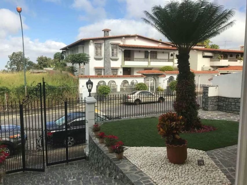 Casa (Duplex) en Venta en Los Naranjos del Cafetal, Distrito Metropolitano - 13