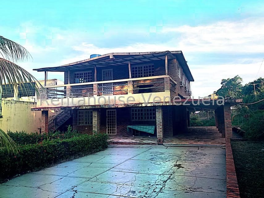 Casa (Casas de Playa) en Venta en Corrales, Miranda