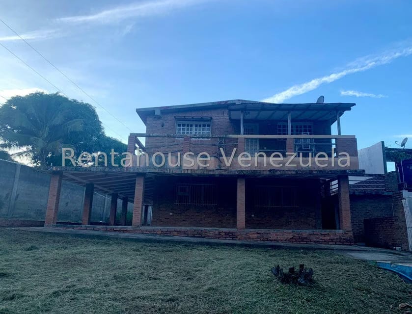 Casa (Casas de Playa) en Venta en Corrales, Miranda - 2