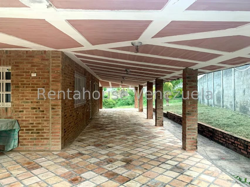 Casa (Casas de Playa) en Venta en Corrales, Miranda - 4