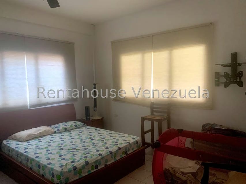 Casa (Casas de Playa) en Venta en Corrales, Miranda - 8