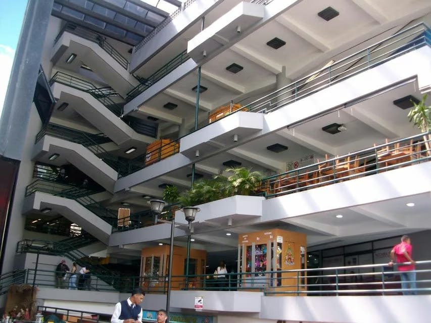 Comercial (Local Comercial) en Venta en Terrazas del Avila, Distrito Metropolitano - 18