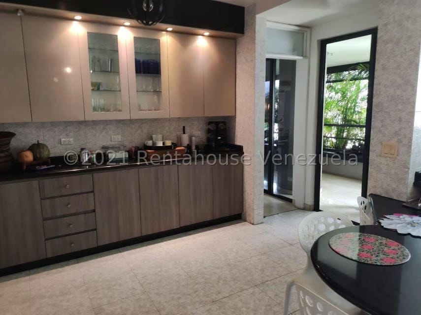Apartamento (1 Nivel) en Venta en Los Chorros, Distrito Metropolitano - 11