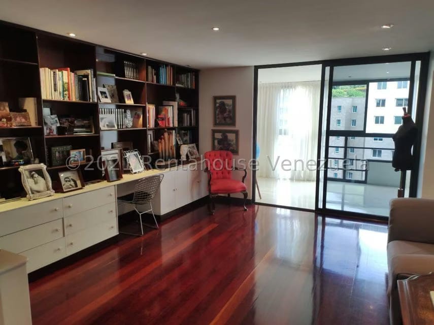 Apartamento (1 Nivel) en Venta en Los Chorros, Distrito Metropolitano - 17