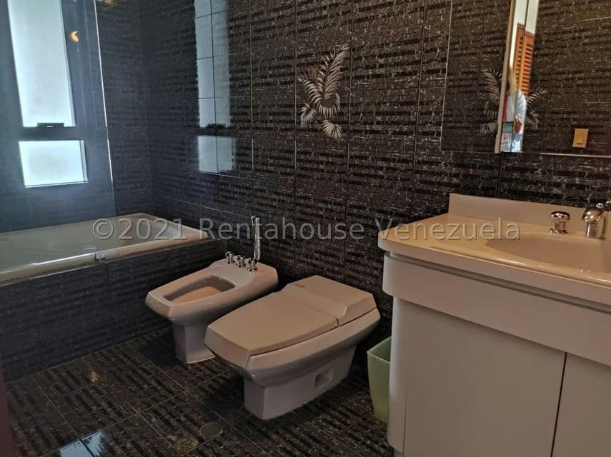 Apartamento (1 Nivel) en Venta en Los Chorros, Distrito Metropolitano - 22