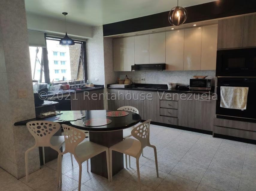Apartamento (1 Nivel) en Venta en Los Chorros, Distrito Metropolitano - 10