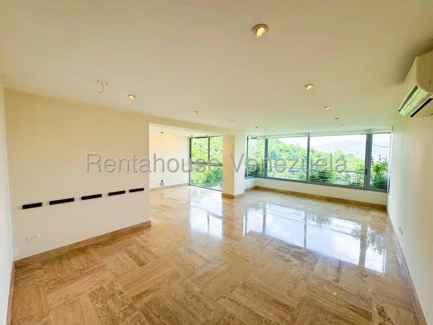 Apartamento (1 Nivel) en Venta en Lomas de Las Mercedes, Distrito Metropolitano - 2