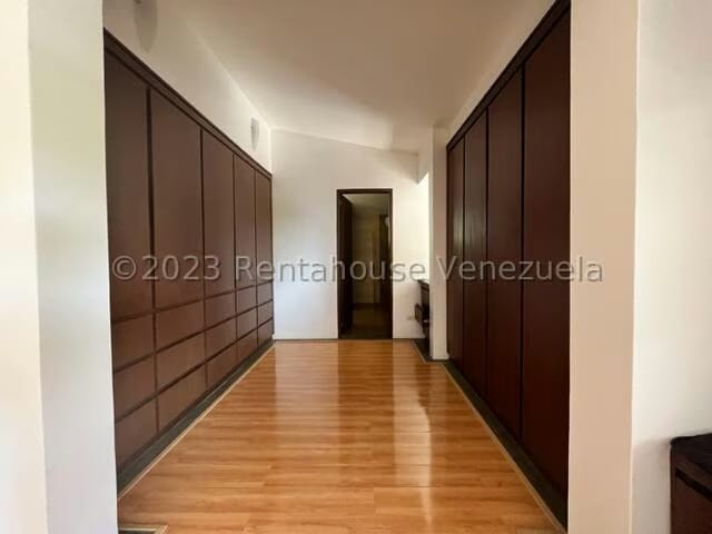 Casa (Contemporaneo) en Venta en Monte Elena, Distrito Metropolitano - 24