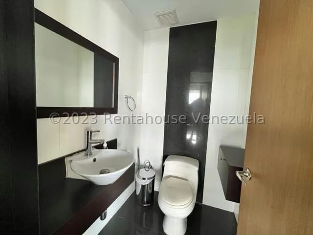 Casa (Contemporaneo) en Venta en Monte Elena, Distrito Metropolitano - 32