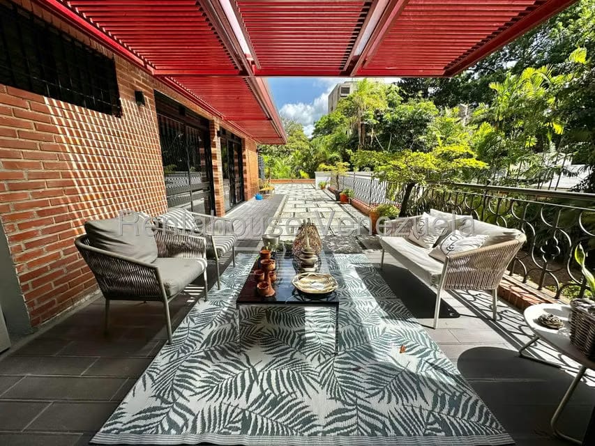 Apartamento (Planta Baja) en Venta en Los Palos Grandes, Distrito Metropolitano - 32