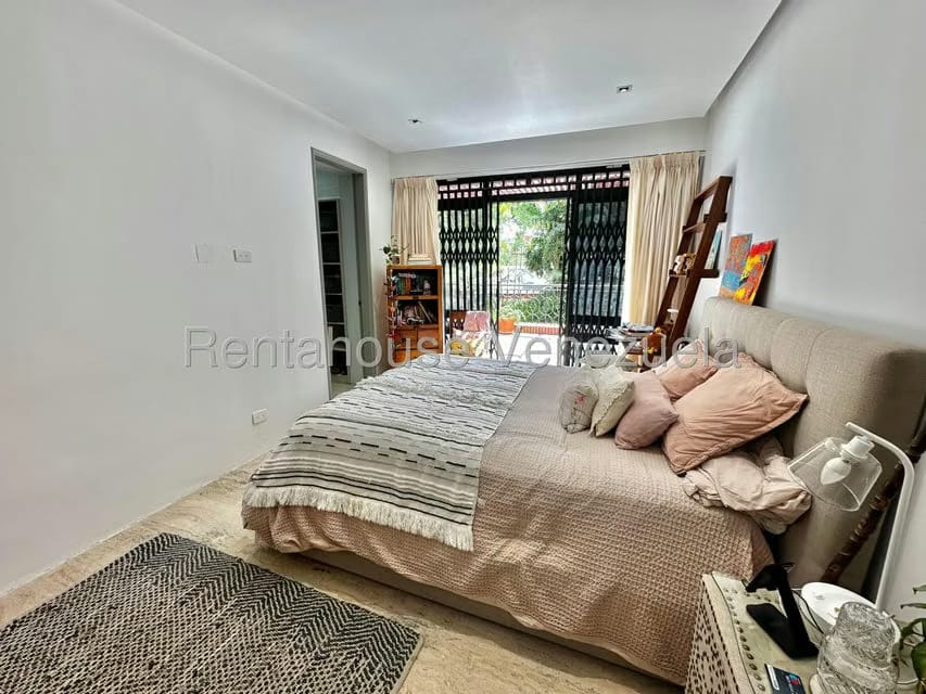 Apartamento (Planta Baja) en Venta en Los Palos Grandes, Distrito Metropolitano - 38