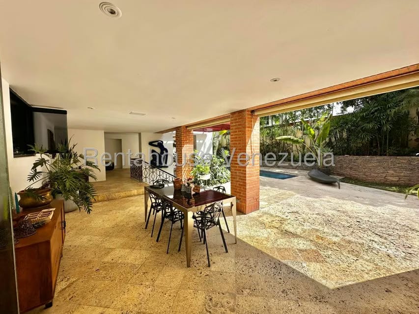Apartamento (Planta Baja) en Venta en Los Palos Grandes, Distrito Metropolitano - 8
