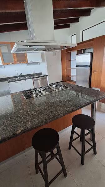 Alquiler de apartamento en Chulavista con vista 180 grados al Avila - 5