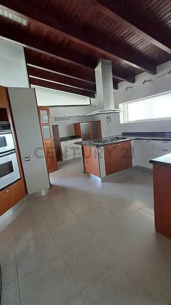 Alquiler de apartamento en Chulavista con vista 180 grados al Avila - 9