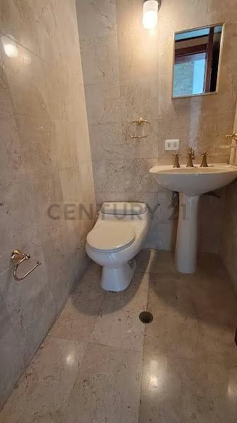 Alquiler de apartamento en Chulavista con vista 180 grados al Avila - 10