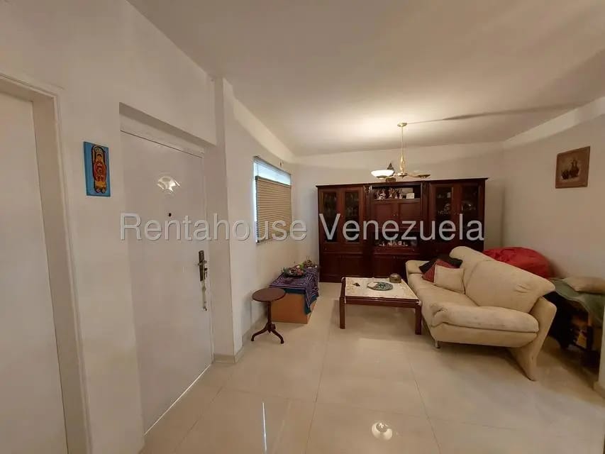 Townhouse (Duplex) en Venta en Avenida Milagro Norte, Zulia - 3