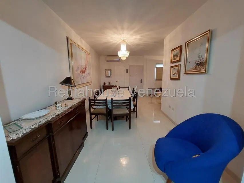 Townhouse (Duplex) en Venta en Avenida Milagro Norte, Zulia - 4