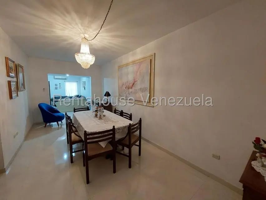 Townhouse (Duplex) en Venta en Avenida Milagro Norte, Zulia - 5