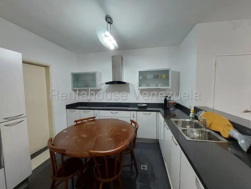 Townhouse (Duplex) en Venta en Avenida Milagro Norte, Zulia - 7