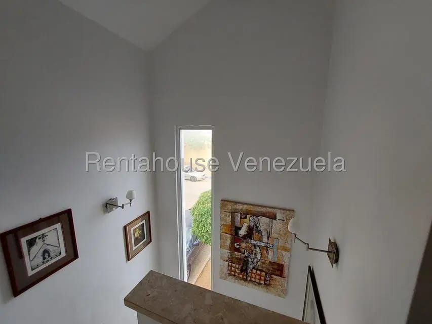 Townhouse (Duplex) en Venta en Avenida Milagro Norte, Zulia - 10