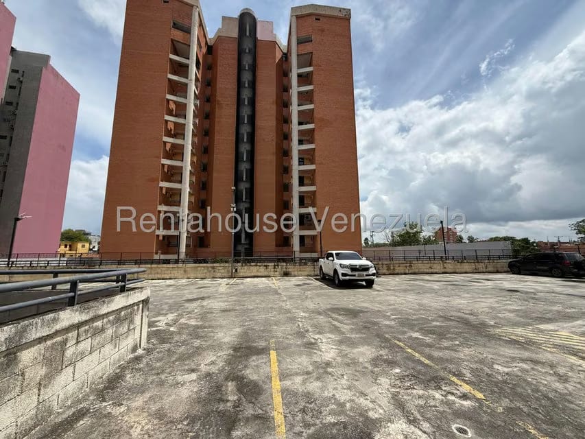 Apartamento (1 Nivel) en Venta en Zona Este, Lara - 23