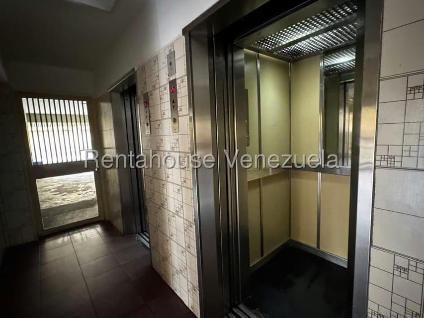 Apartamento (1 Nivel) en Venta en Los Nuevos Teques, Miranda - 3