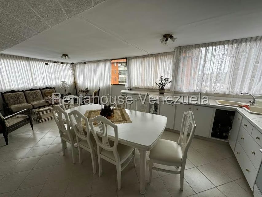 Apartamento (1 Nivel) en Venta en Los Nuevos Teques, Miranda - 26