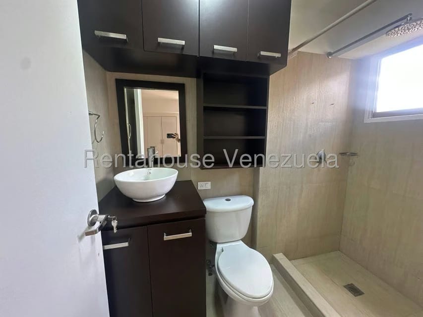 Apartamento (1 Nivel) en Alquiler en Los Naranjos del Cafetal, Distrito Metropolitano - 13