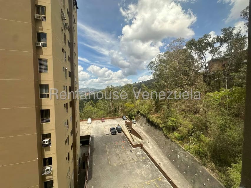 Apartamento (1 Nivel) en Alquiler en Los Naranjos del Cafetal, Distrito Metropolitano - 4