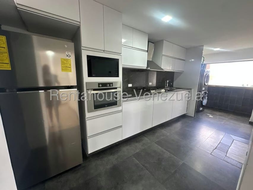 Apartamento (1 Nivel) en Alquiler en Los Naranjos del Cafetal, Distrito Metropolitano - 6