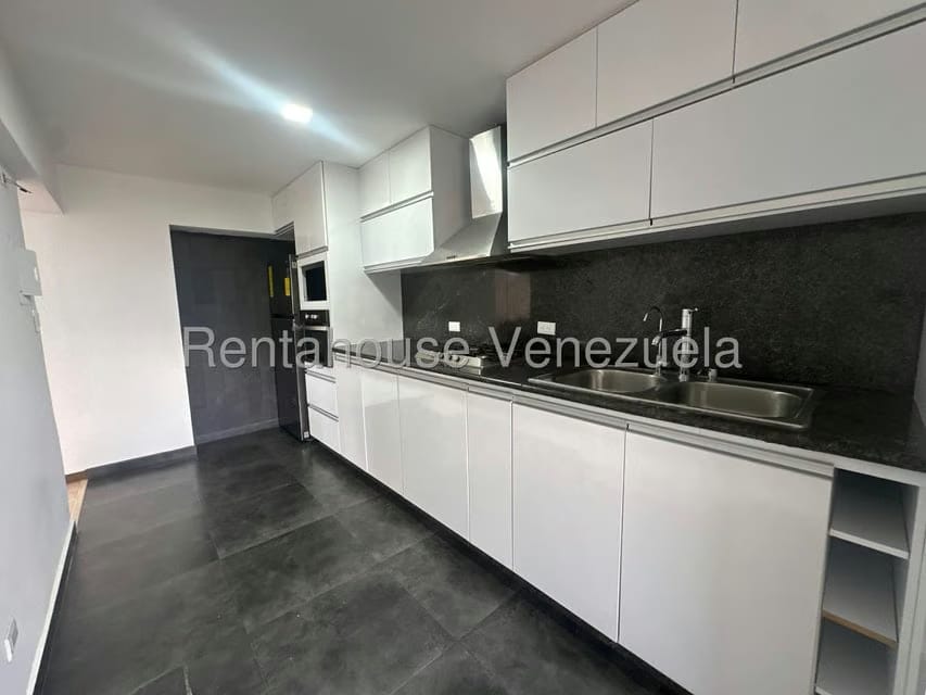 Apartamento (1 Nivel) en Alquiler en Los Naranjos del Cafetal, Distrito Metropolitano - 9