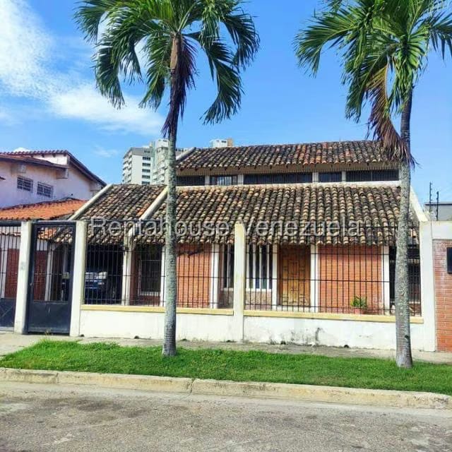 Casa (Multipes Niveles) en Venta en El Pedregal, Lara