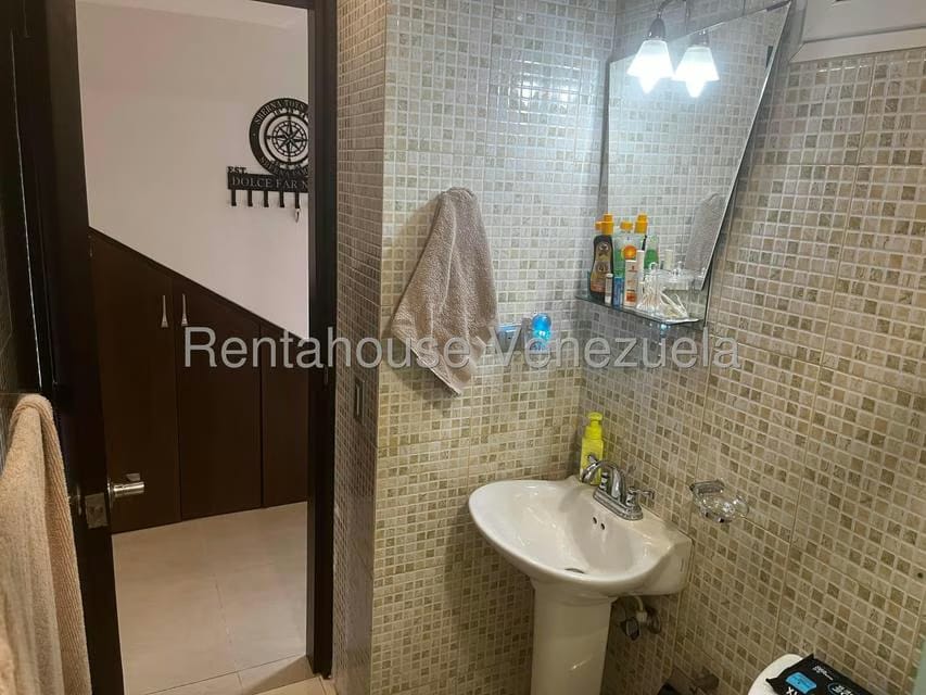 Townhouse (Duplex) en Venta en Puerto Encantado, Miranda - 24