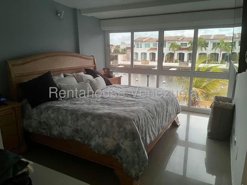 Townhouse (Duplex) en Venta en Puerto Encantado, Miranda - 33