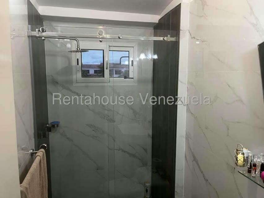 Townhouse (Duplex) en Venta en Puerto Encantado, Miranda - 43